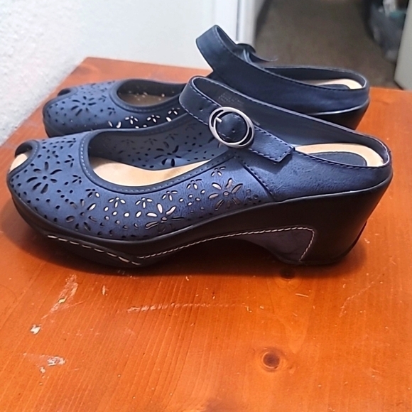 CROFT & BARROW WOMEN'S SOLE SENSE ABILITY  BLUE STRAP WEDGE SANDAL SIZE 10 - Picture 6 of 10